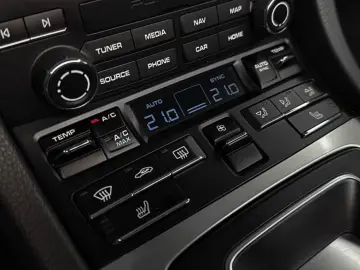 Porsche 718 Boxster PDK 300CP Bose