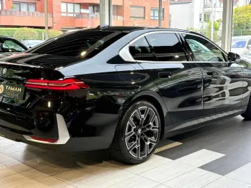 BMW 550 e xDrive Pano H&K