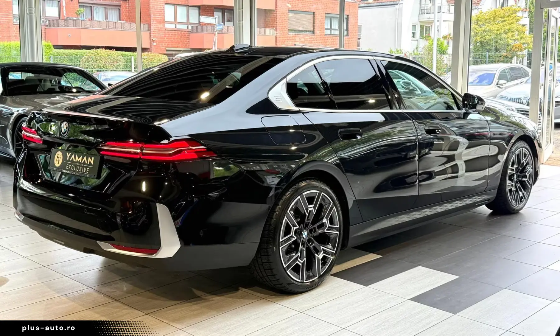 BMW 550 e xDrive Pano H&K