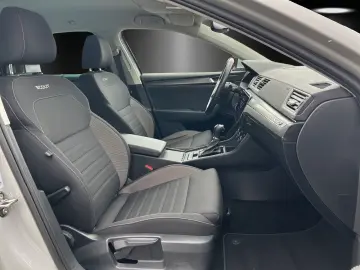 SKODA Superb Combi 2.0 TDI Scout 4x4 AHK KAMERA ACC