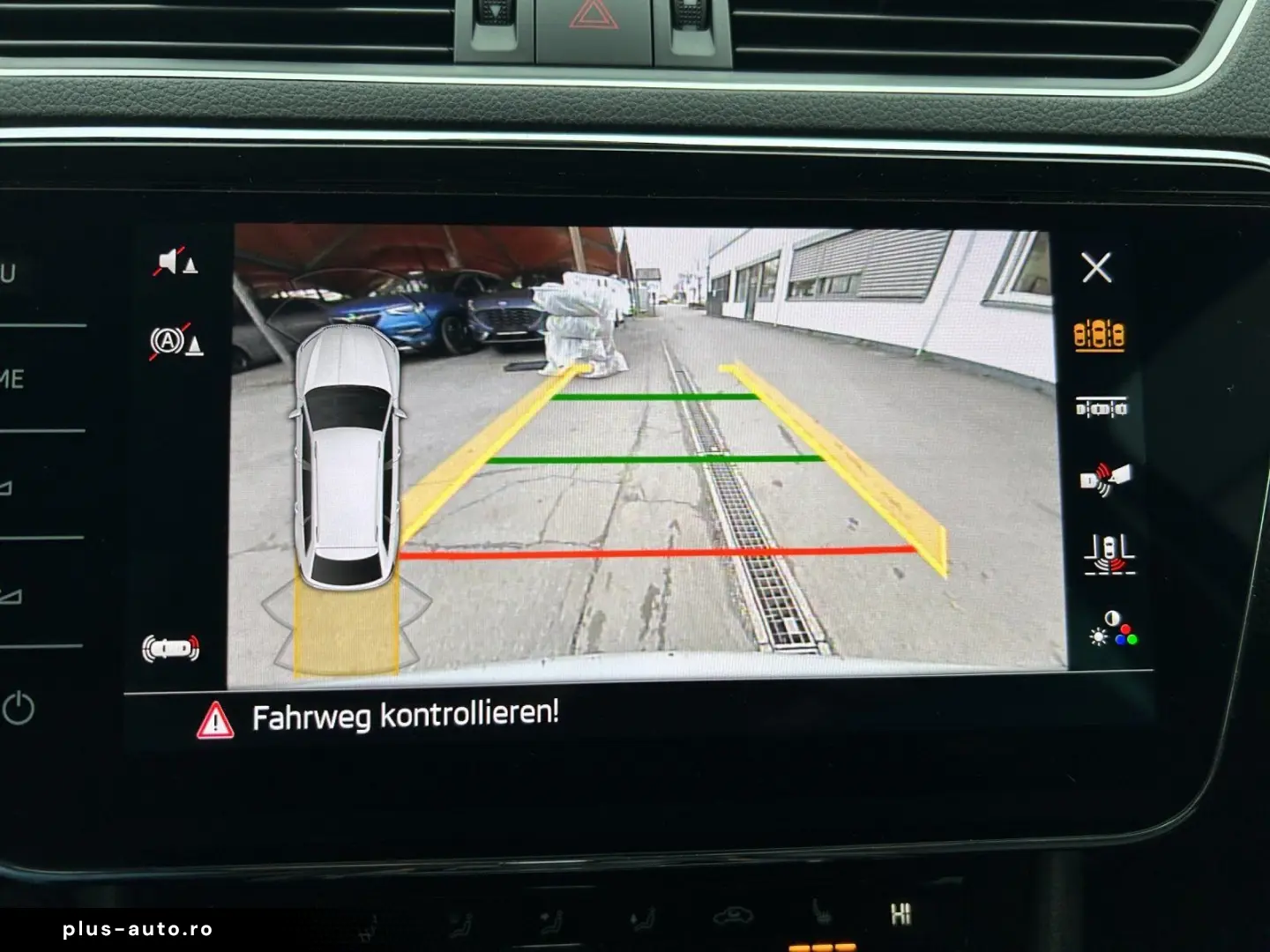 SKODA Superb Combi 2.0 TDI Scout 4x4 AHK KAMERA ACC