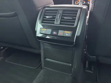 SKODA Superb Combi 2.0 TDI Scout 4x4 AHK KAMERA ACC