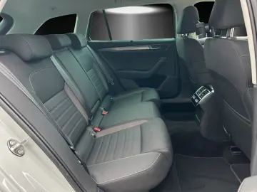 SKODA Superb Combi 2.0 TDI Scout 4x4 AHK KAMERA ACC