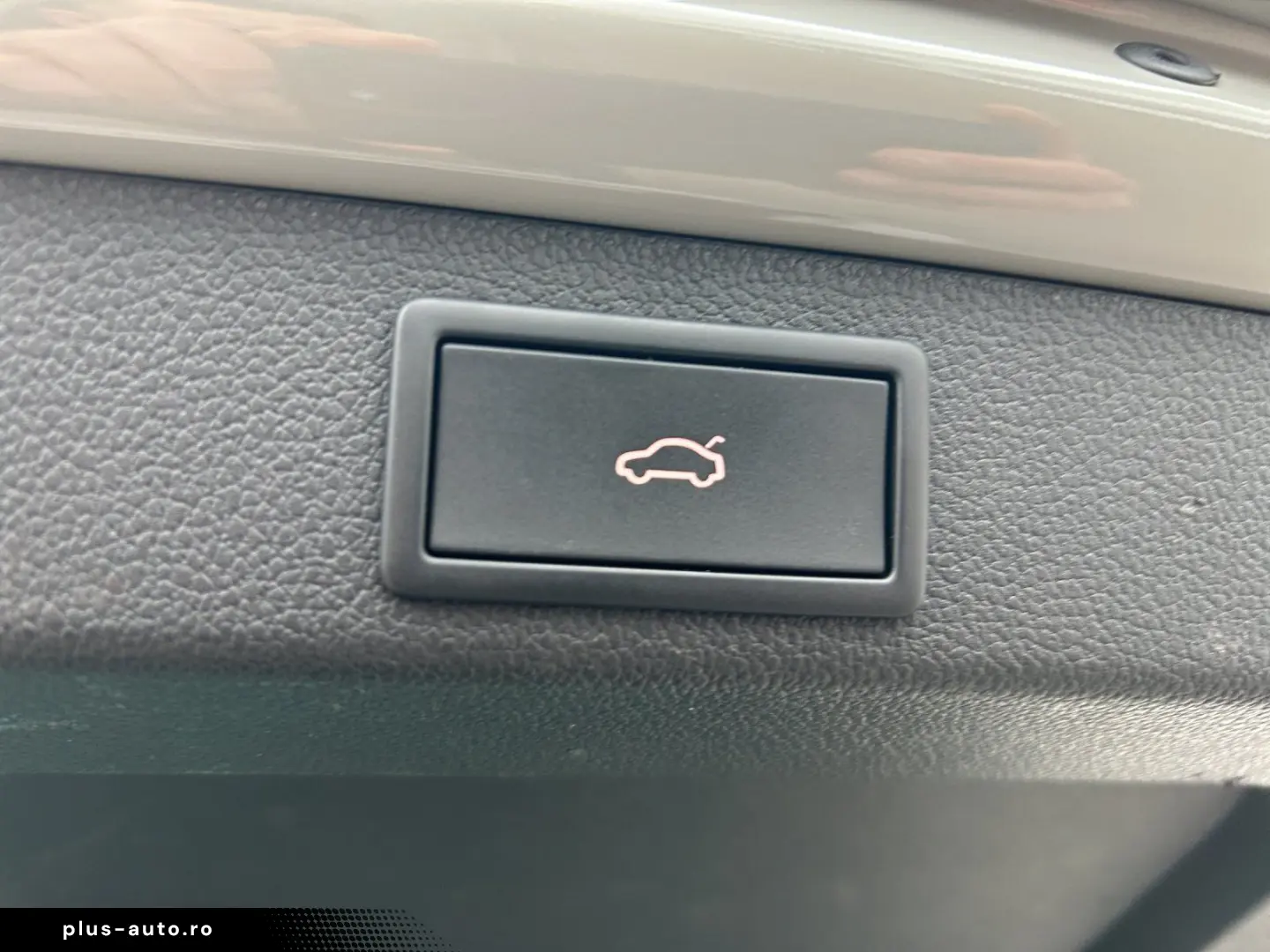 SKODA Superb Combi 2.0 TDI Scout 4x4 AHK KAMERA ACC