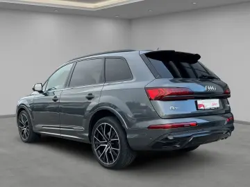 AUDI Q7 55 TFSI S-Line qu Matrix AHK Standhzg HuD