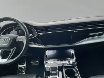 AUDI Q7 55 TFSI S-Line qu Matrix AHK Standhzg HuD