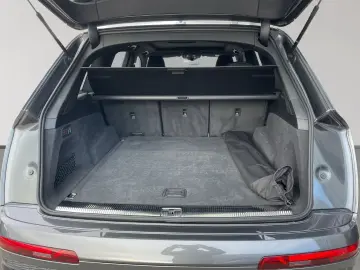 AUDI Q7 55 TFSI S-Line qu Matrix AHK Standhzg HuD