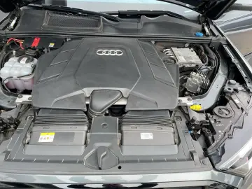 AUDI Q7 55 TFSI S-Line qu Matrix AHK Standhzg HuD