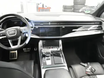 AUDI Q7 50 TDI qu 7-Si. S-SITZ MATRIX STANDHZG PANO A