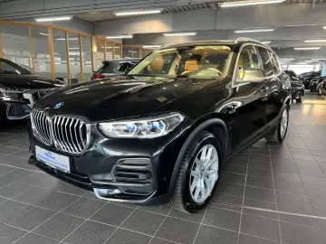 BMW X5 xD 45 e Innovation Sky Lounge TV Winter AHK