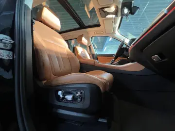 BMW X5 xD 45 e Innovation Sky Lounge TV Winter AHK