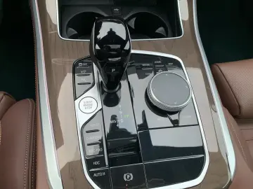 BMW X5 xDrive40d Laser 360  HEAD-UP SITZBELÜFT PANO