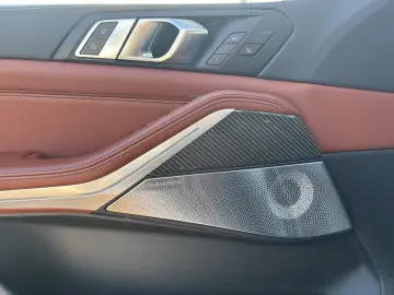 BMW X5 xDrive40d Sonderlack   M Sport   B&W   AHK