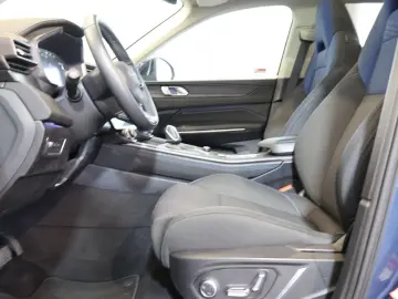 LYNC AND CO 01 1.5 T HEV ACC 360  LED INFINITY CARPLAY PANO