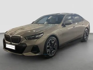 BMW 550 e xDrive Limousine    M-Sport ACC