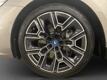 BMW 550 e xDrive Limousine    M-Sport ACC