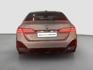 BMW 550 e xDrive Limousine    M-Sport ACC