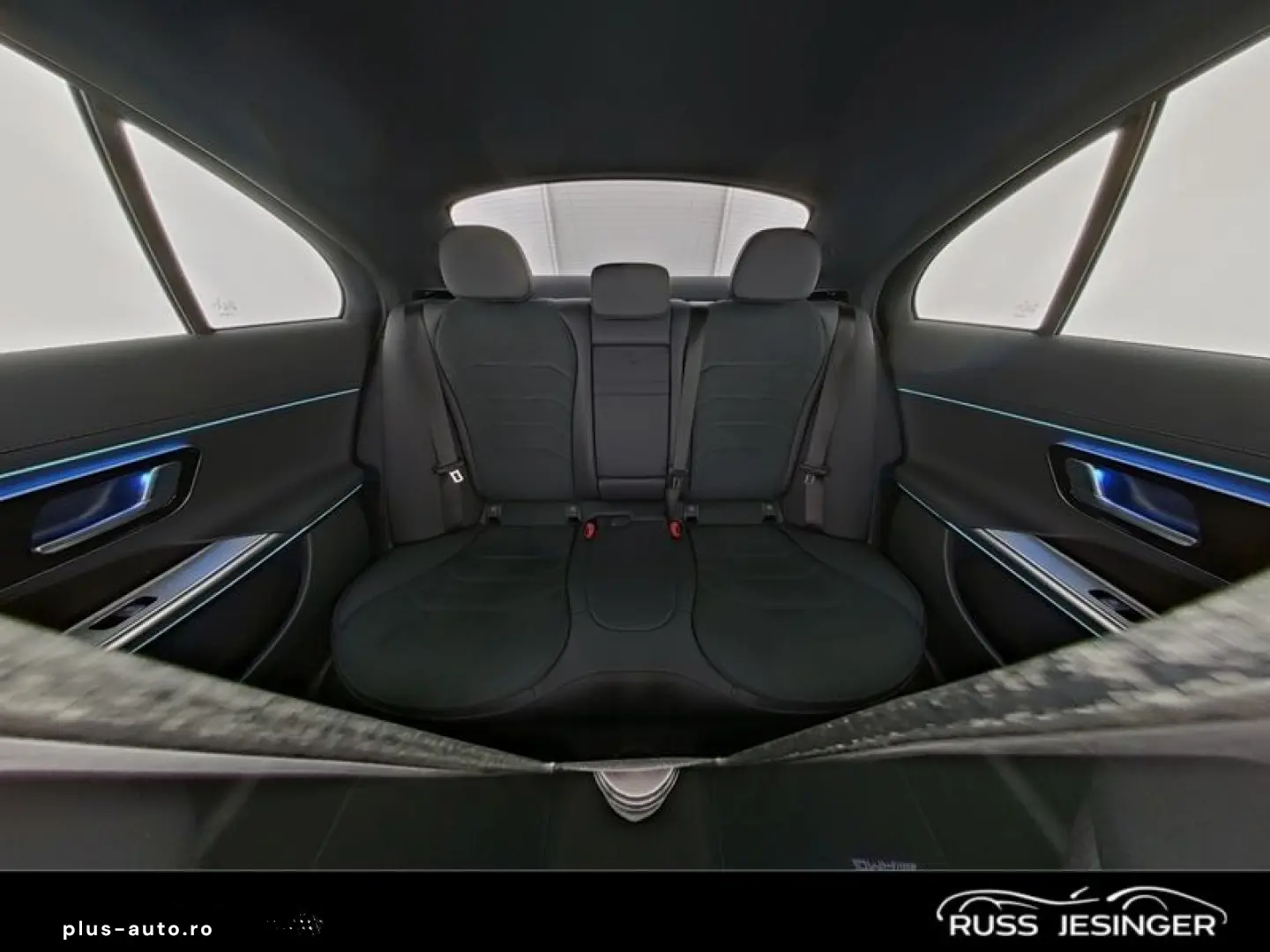 MERCEDES-BENZ E 220 d 4M AHK Distronic 2xKlima 360 AUT Kam.