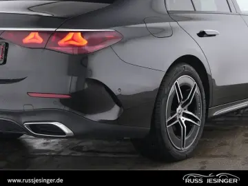 MERCEDES-BENZ E 220 d 4M AHK Distronic 2xKlima 360 AUT Kam.