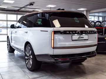 LAND ROVER Range Rover P615 LWB SV Signature Suite TV White