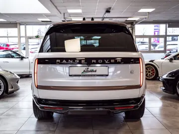 LAND ROVER Range Rover P615 LWB SV Signature Suite TV White