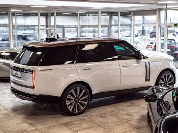 LAND ROVER Range Rover P615 LWB SV Signature Suite TV White