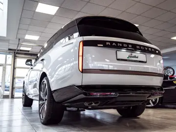 LAND ROVER Range Rover P615 LWB SV Signature Suite TV White
