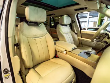 LAND ROVER Range Rover P615 LWB SV Signature Suite TV White