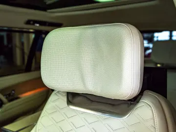 LAND ROVER Range Rover P615 LWB SV Signature Suite TV White