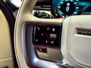 LAND ROVER Range Rover P615 LWB SV Signature Suite TV White