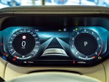 LAND ROVER Range Rover P615 LWB SV Signature Suite TV White