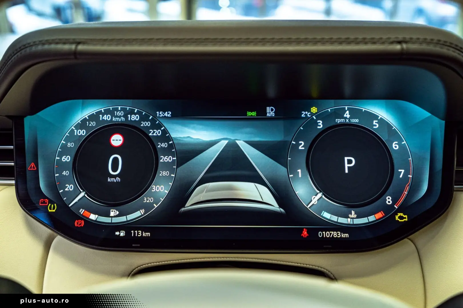 LAND ROVER Range Rover P615 LWB SV Signature Suite TV White