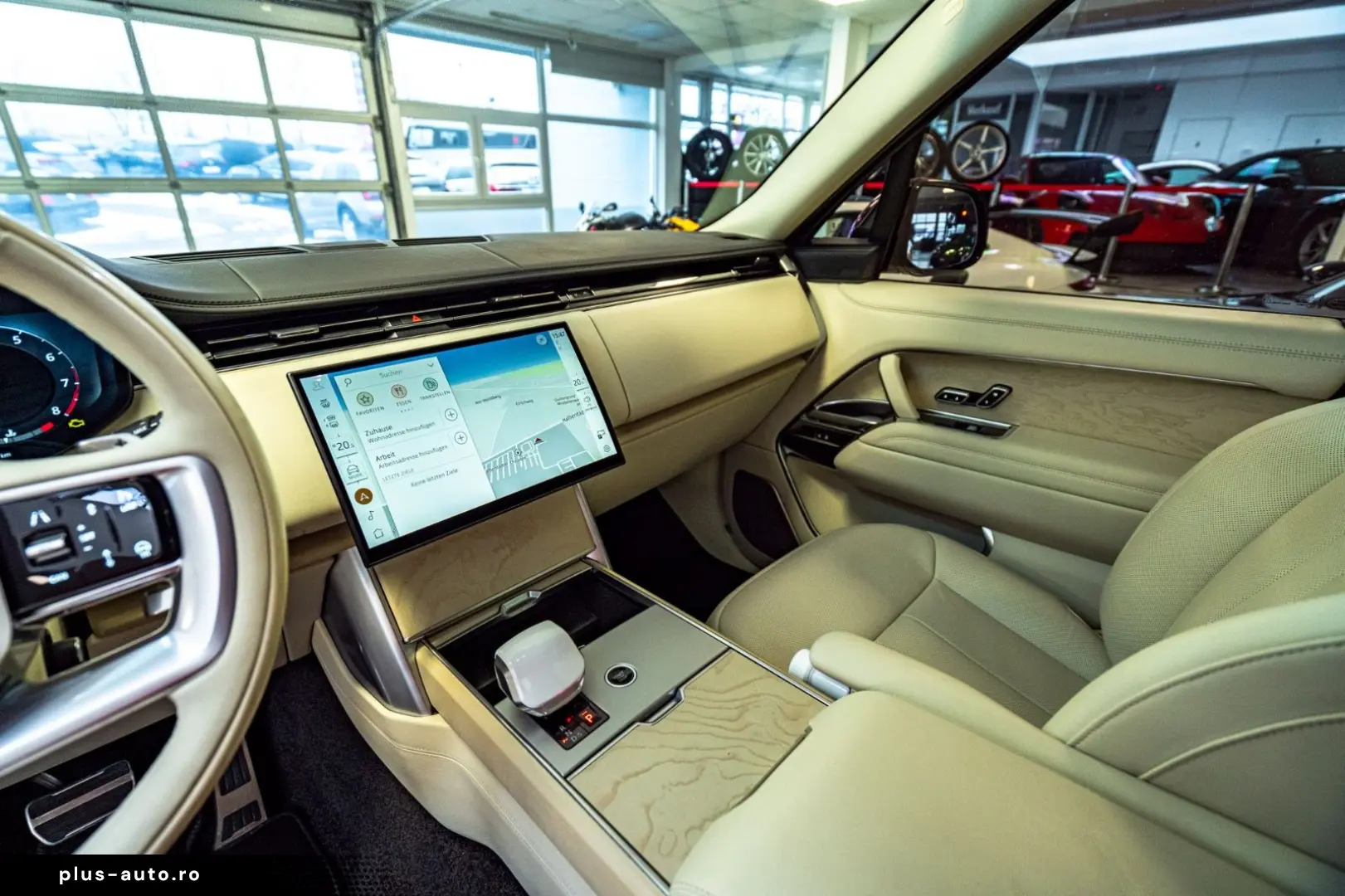 LAND ROVER Range Rover P615 LWB SV Signature Suite TV White