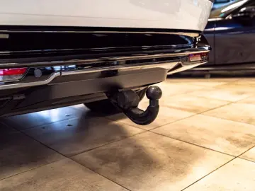 LAND ROVER Range Rover P615 LWB SV Signature Suite TV White