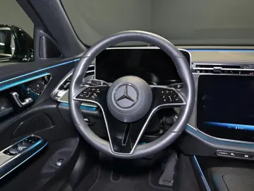 MERCEDES-BENZ E 220 d 4M AVANTGARDE DIGITAL LIGHT 36&hellip;