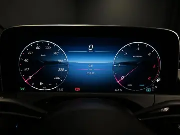 MERCEDES-BENZ E 220 d 4M AVANTGARDE DIGITAL LIGHT 36&hellip;