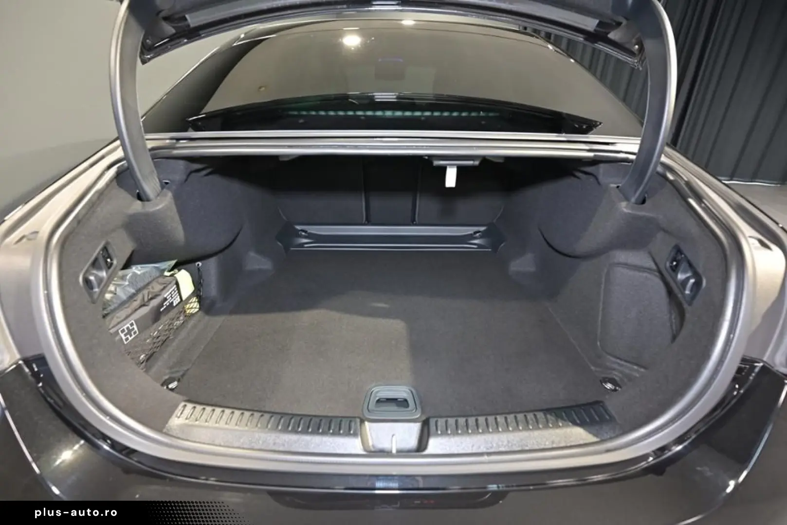 MERCEDES-BENZ E 220 d 4M AVANTGARDE DIGITAL LIGHT 36&hellip;