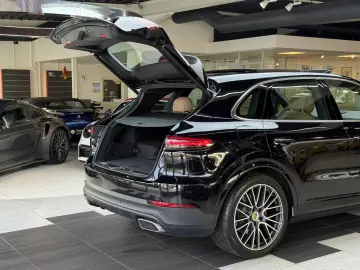 Porsche Cayenne E-Hybrid Panorama Head-Up
