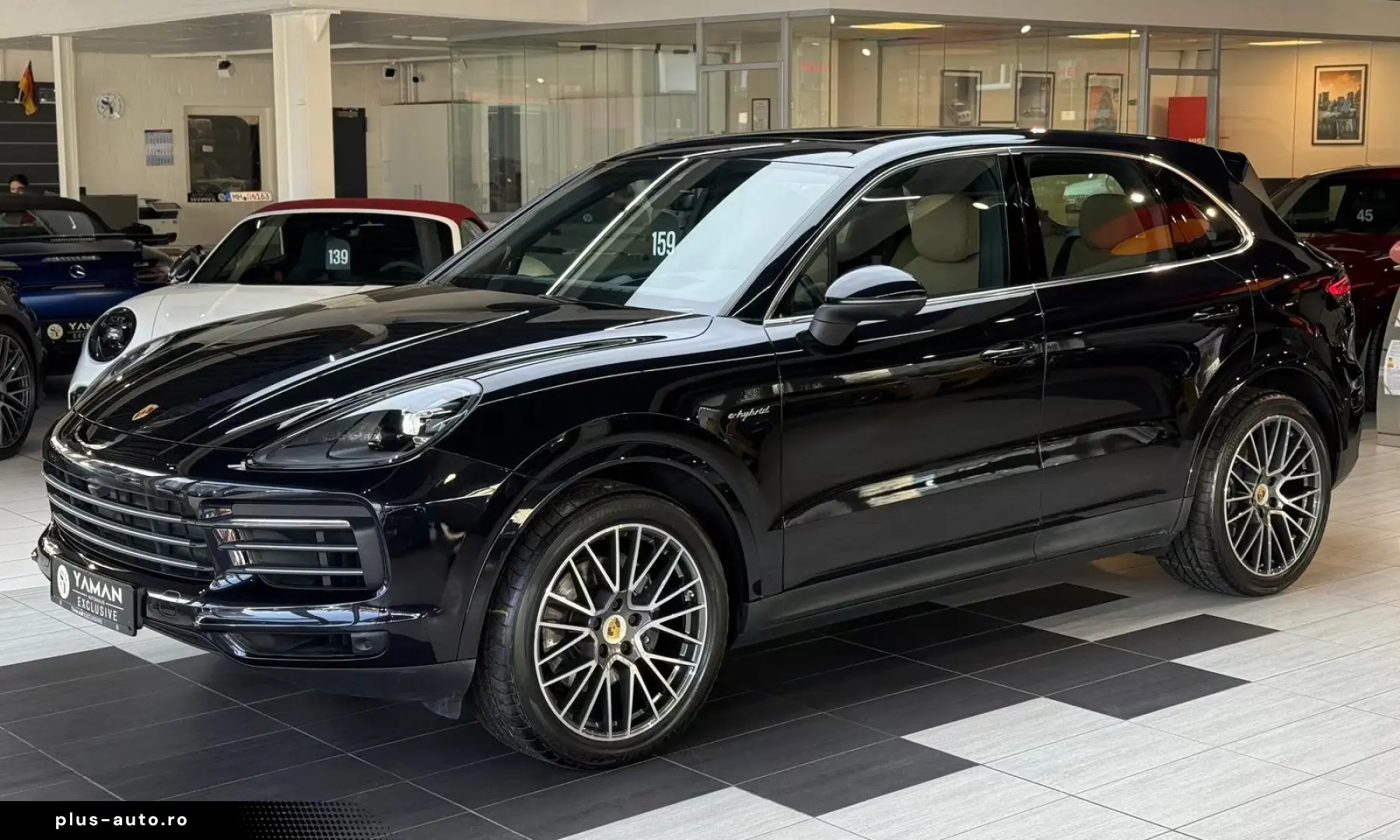 Porsche Cayenne E-Hybrid Panorama Head-Up
