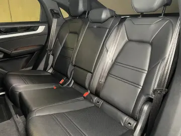 Porsche Cayenne E-Hybrid Coupe   InnoDrive   AHK