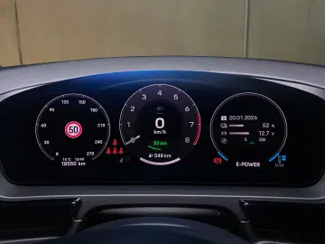 Porsche Cayenne E-Hybrid Coupe   InnoDrive   AHK