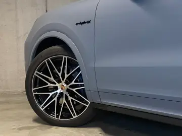 Porsche Cayenne E-Hybrid Coupe   InnoDrive   AHK