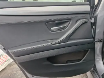 BMW Seria 5 Touring F11 M550d xDrive – Diesel – Automat