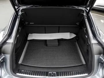 Porsche Cayenne E-Hybrid Coupe Black Edition