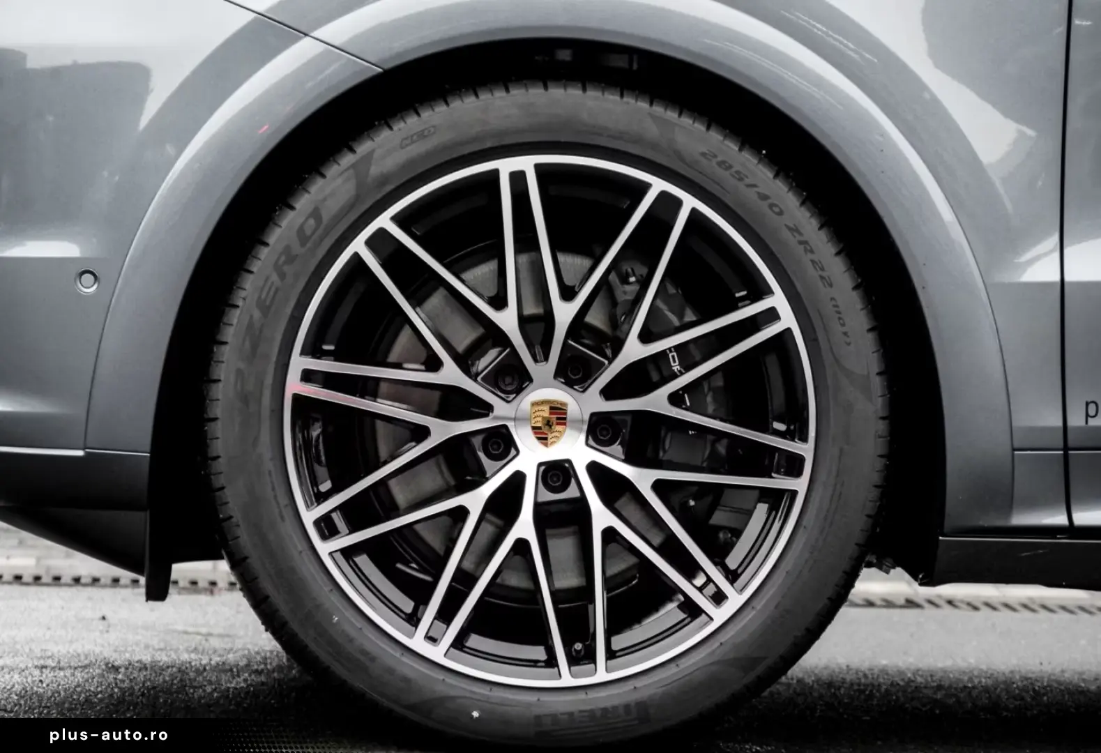 Porsche Cayenne E-Hybrid Coupe Black Edition