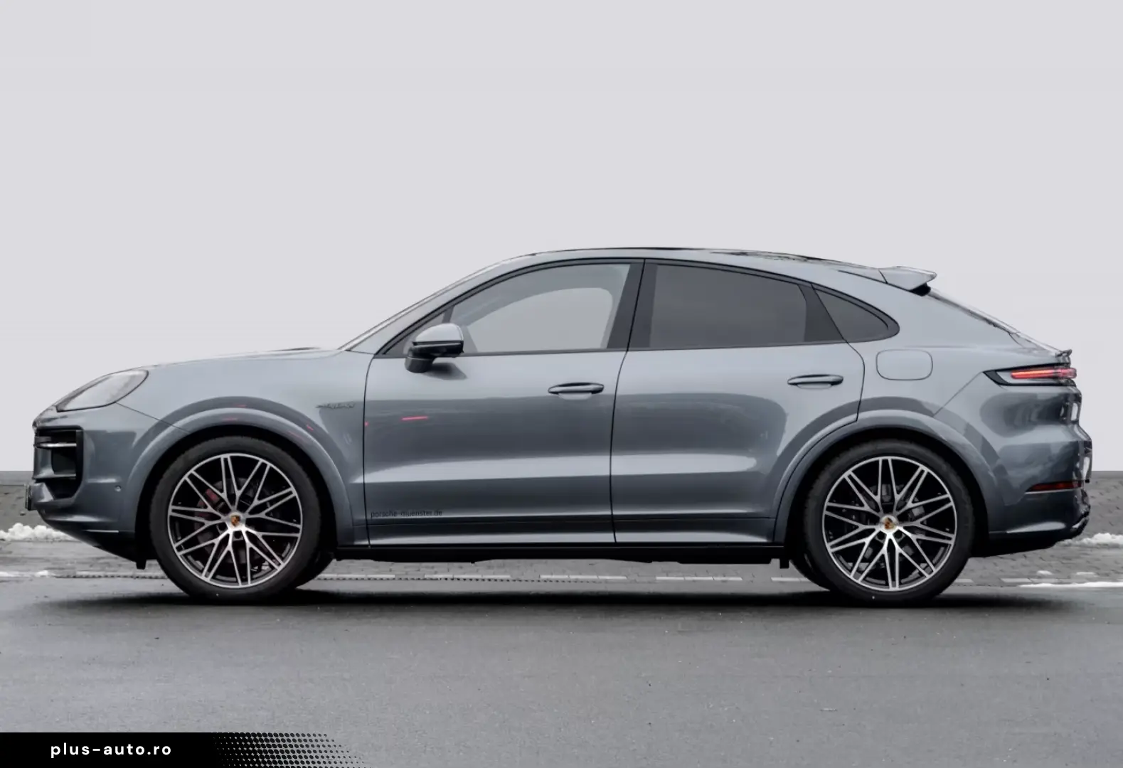 Porsche Cayenne E-Hybrid Coupe Black Edition