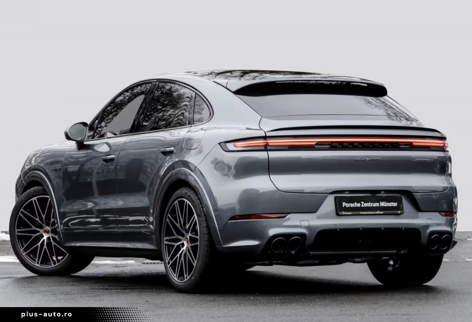 Porsche Cayenne E-Hybrid Coupe Black Edition