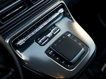 Mercedes Benz V300d 4 Matic VIP Seats