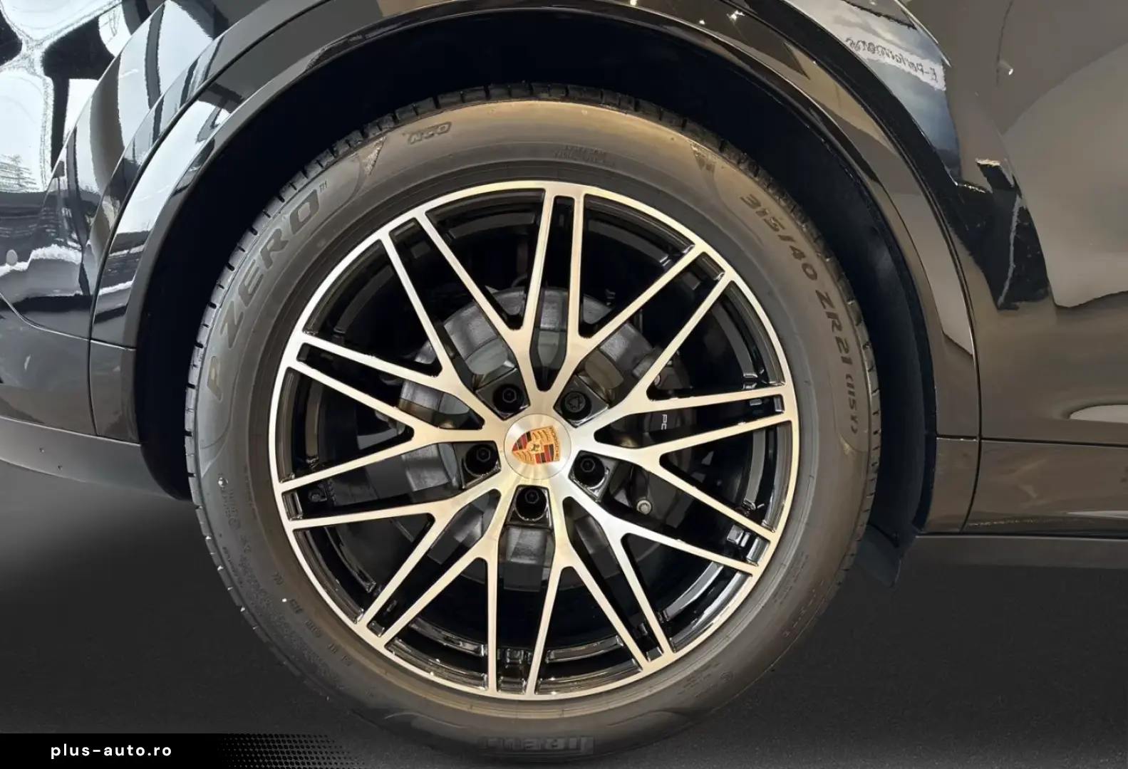 Porsche Cayenne E-Hybrid Coupe Black Edition