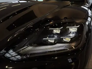 Porsche Cayenne E-Hybrid Coupe Black Edition